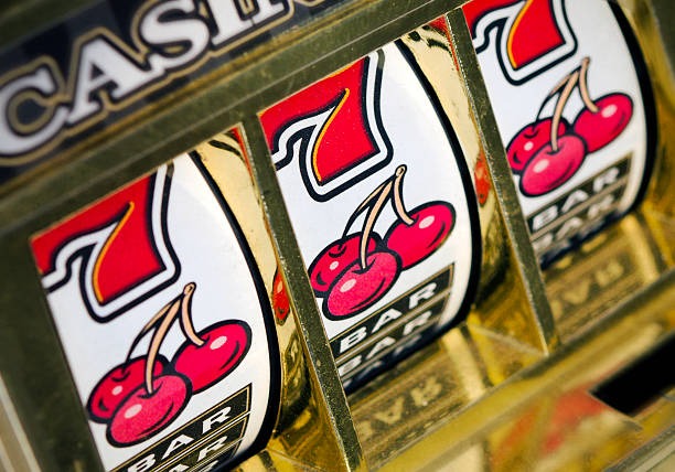 Three Card Poker dealer setup at ometogel live studio